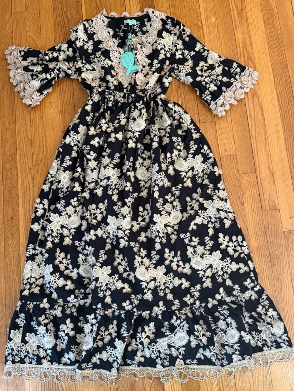 NWT antica Sartoria black cream floral embroidered lace maxi v neck dress Os